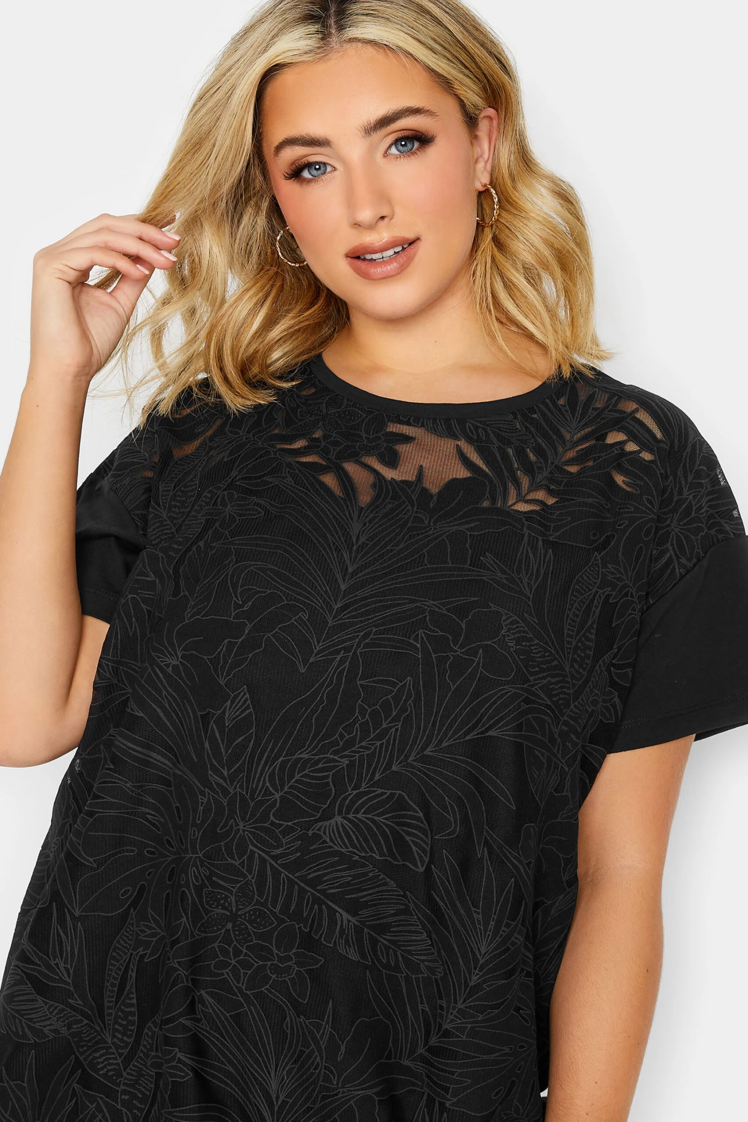 YOURS Curve Black Floral Mesh Front T-Shirt - Image 3