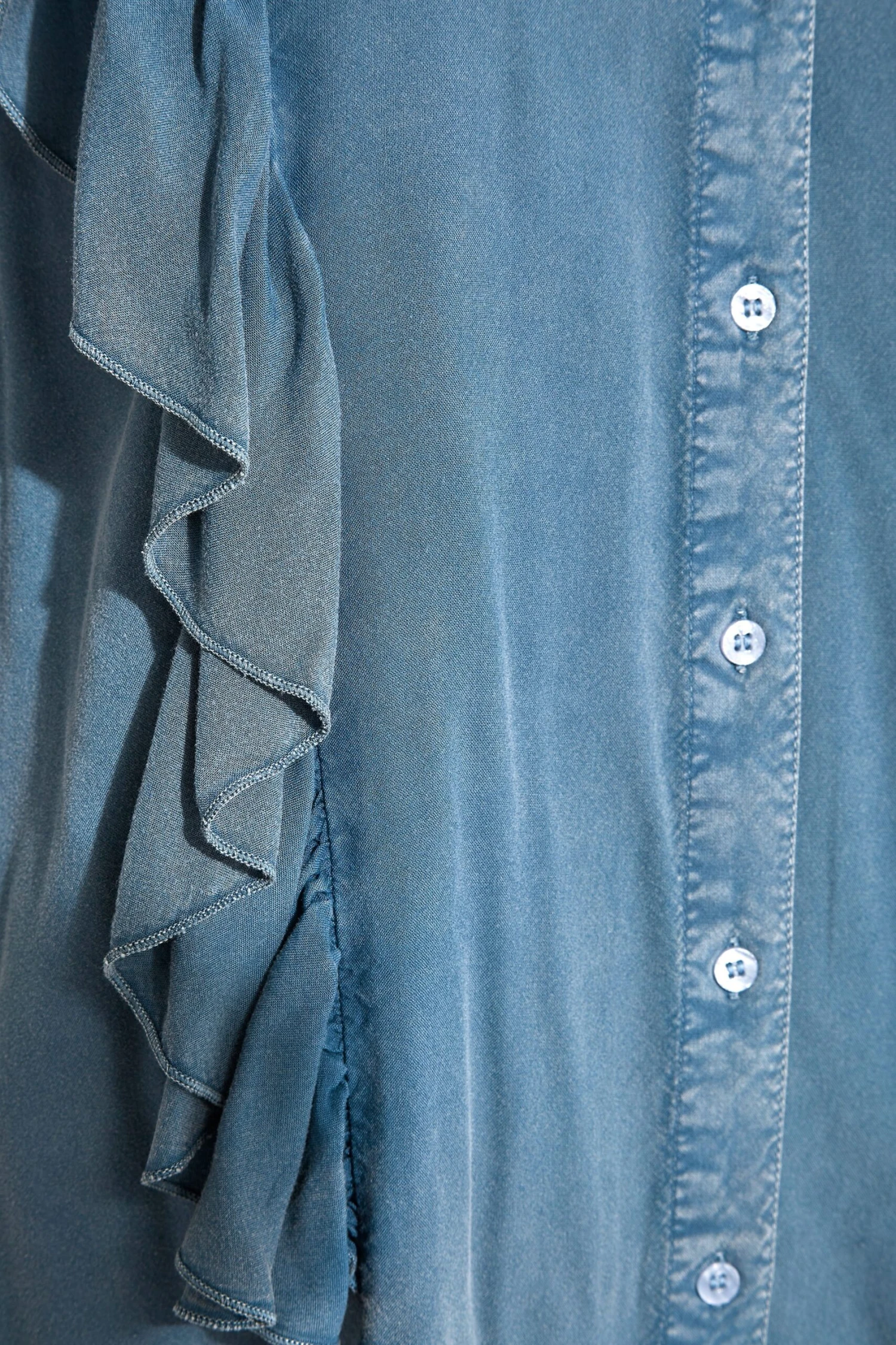 LIMITED COLLECTION Curve Blue Frill Chambray Shirt - Image 4