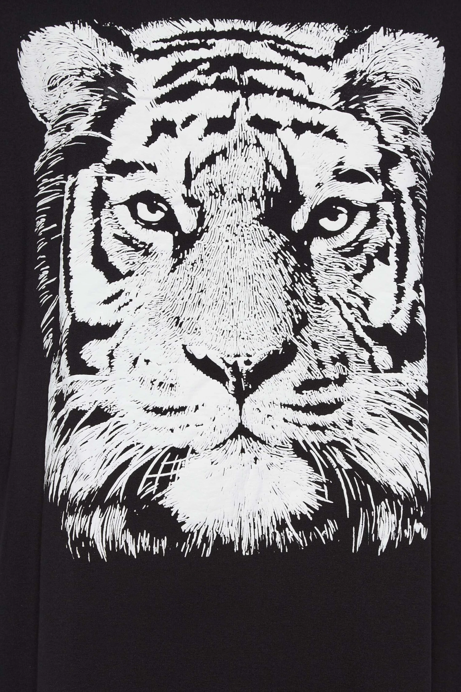 YOURS Curve Black & White Tiger Print Split Hem T-Shirt - Image 4