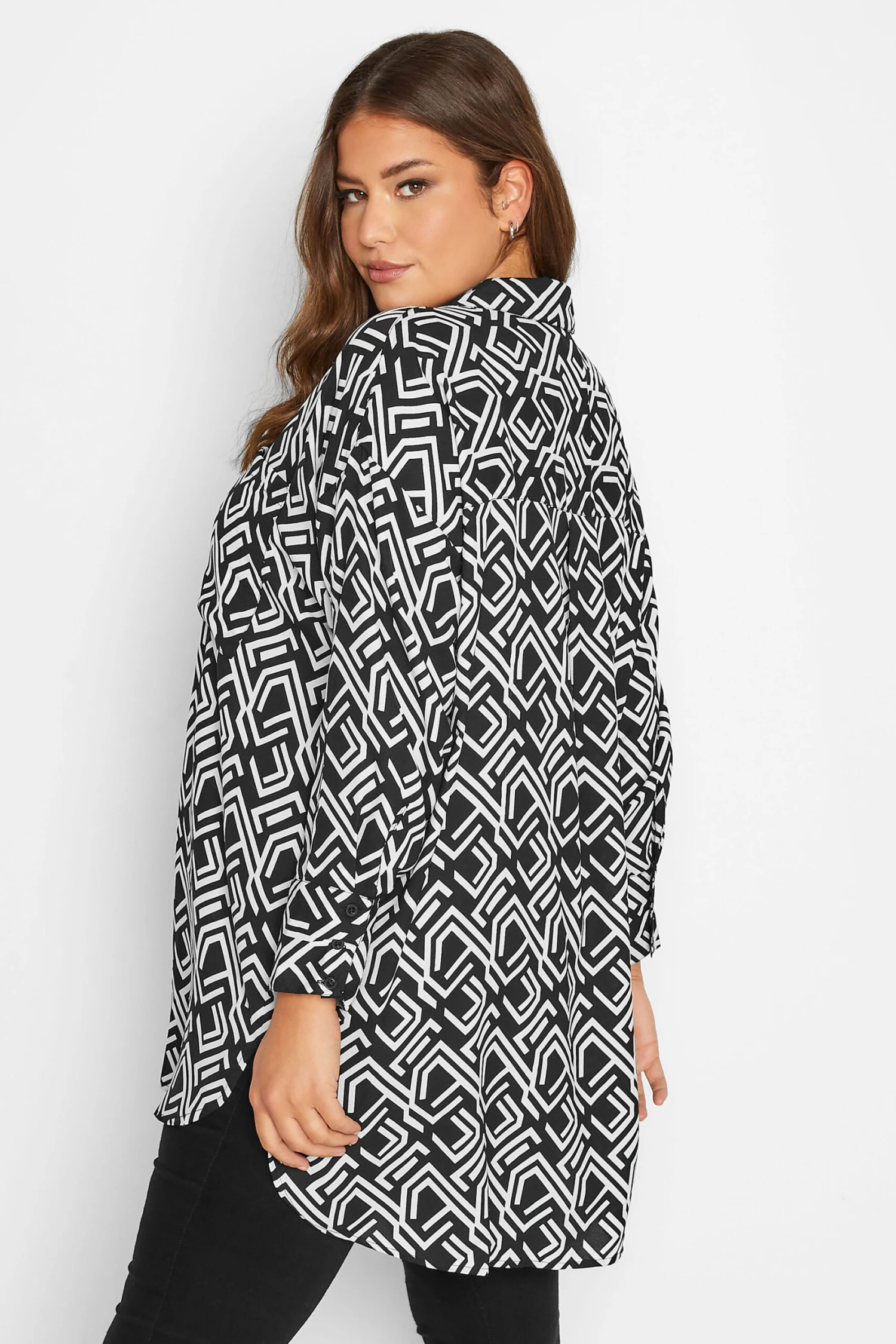 YOURS Curve Black Geometric Print Oversized Boyfriend Shirt - Image 2