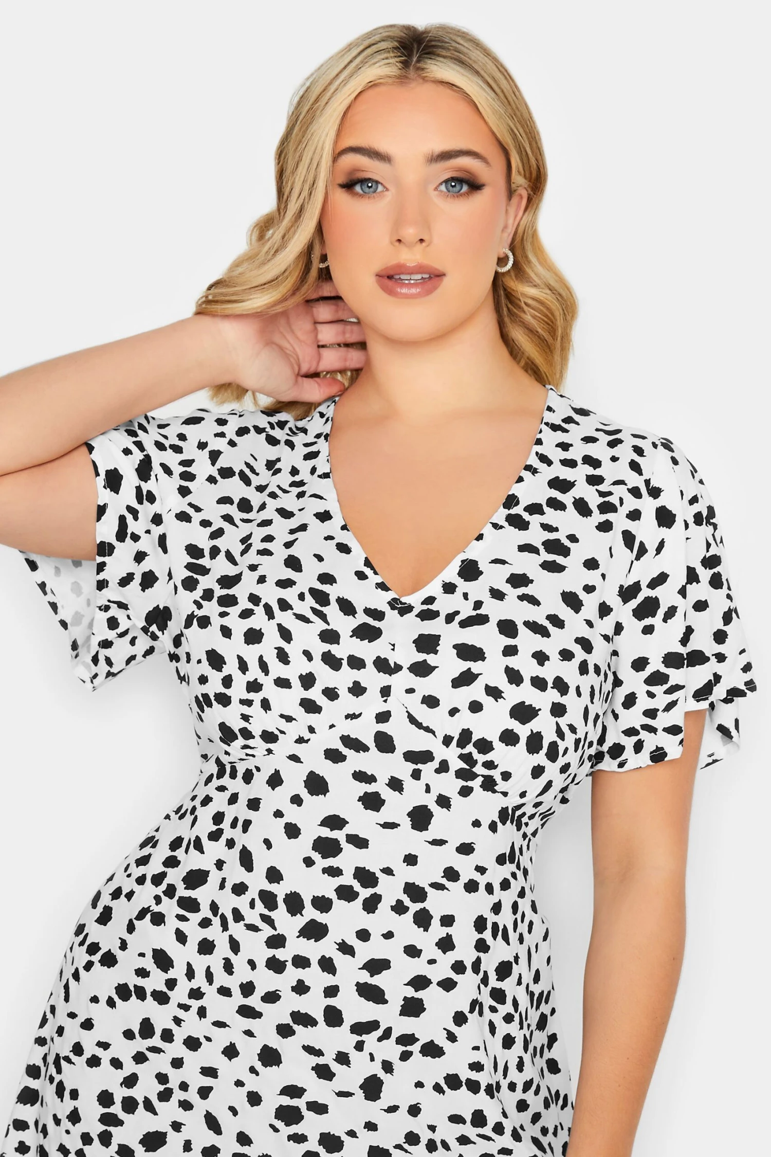 YOURS PETITE Curve White Dalmatian Print Midi Tea Dress - Image 3
