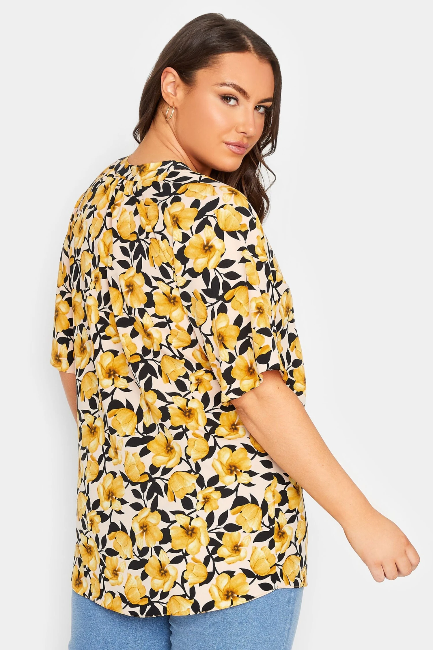 YOURS Curve Yellow Floral Print V-Neck Blouse - Image 2