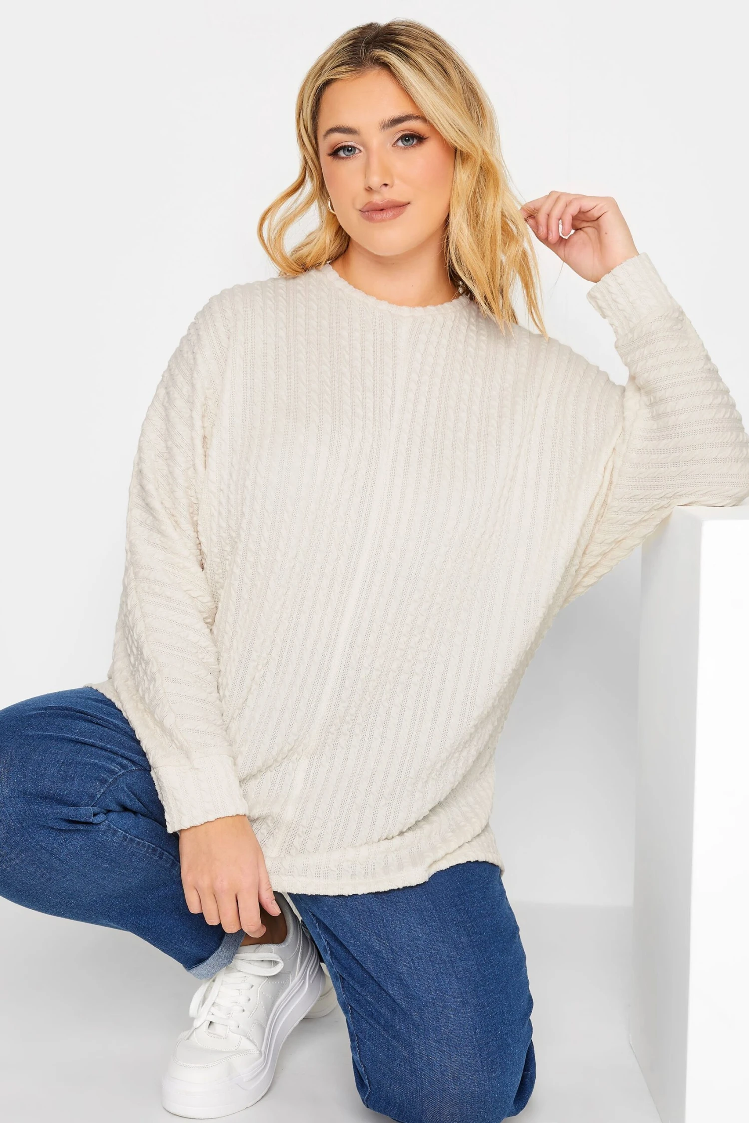 YOURS Curve White Textured Soft Touch Top - Image 3