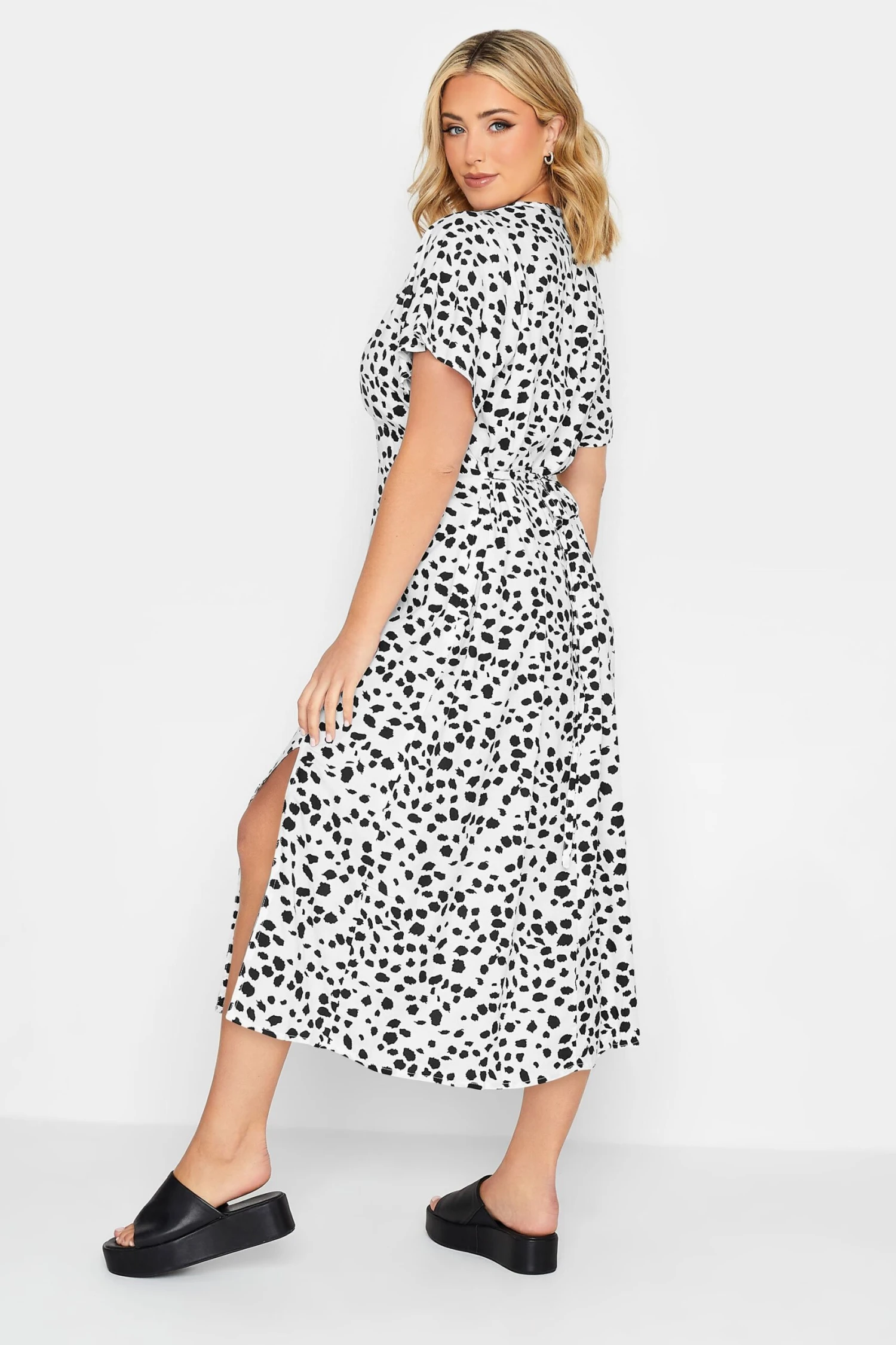 YOURS PETITE Curve White Dalmatian Print Midi Tea Dress - Image 2