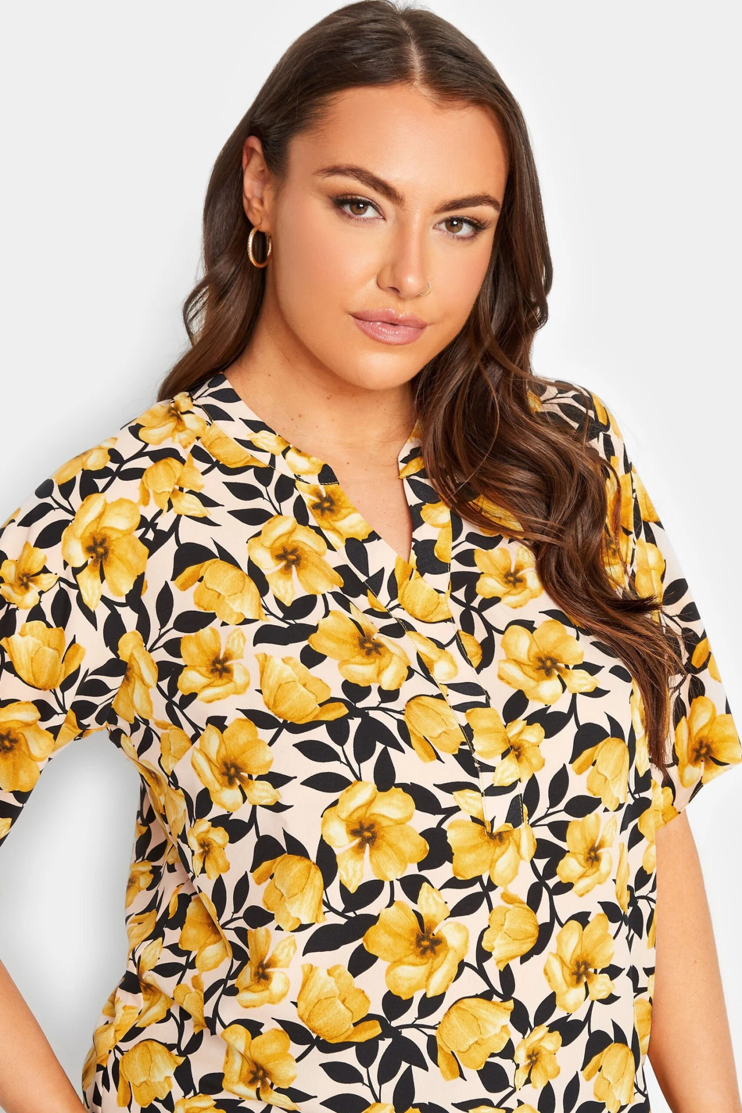 YOURS Curve Yellow Floral Print V-Neck Blouse - Image 3